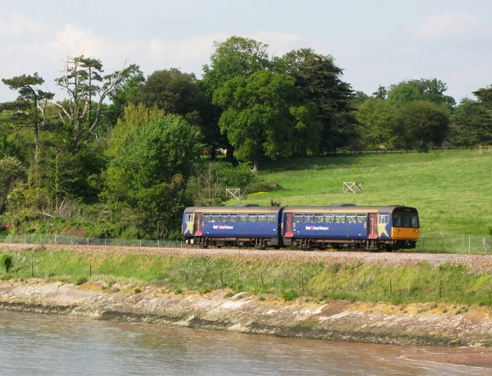 Avocet Line 142068 near Lympstone