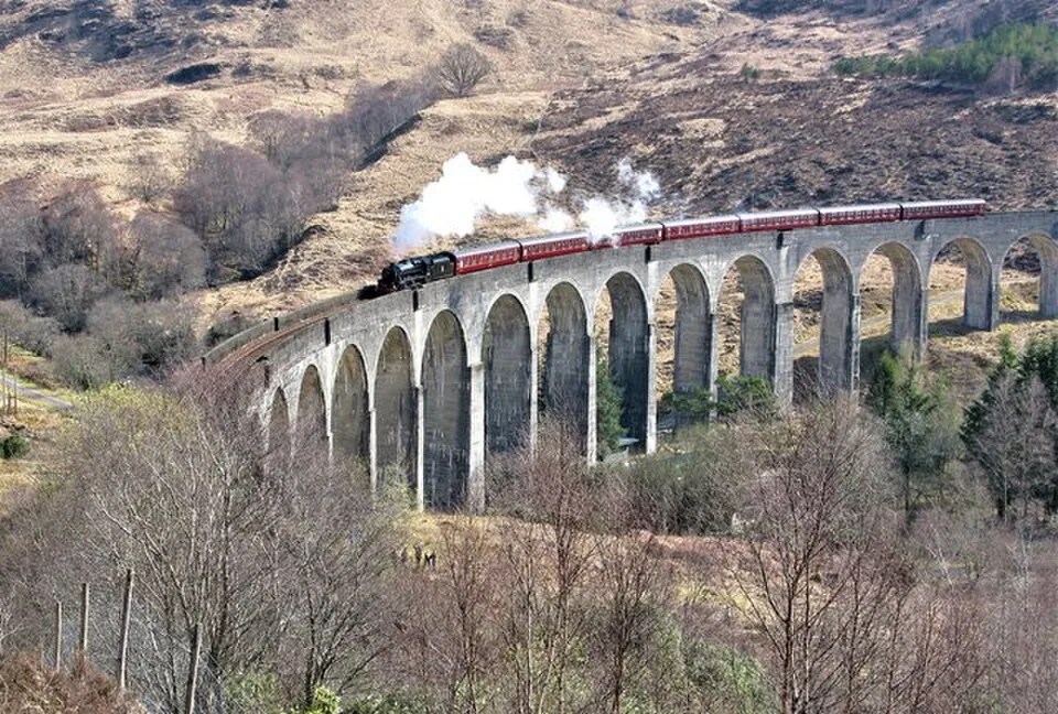 The Jacobite Steam Train crosses the Glenfinnan Viaduct - geograph.org.uk - 5736751
