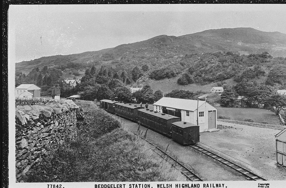 Welsh Highland Railway from Dinas, Llanwnda, Waunfawr and Beddgelert to Porthmadog (1537497)